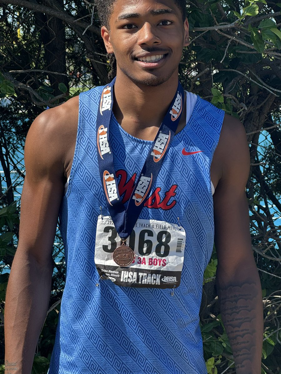 West Aurora Boys T&F tweet media