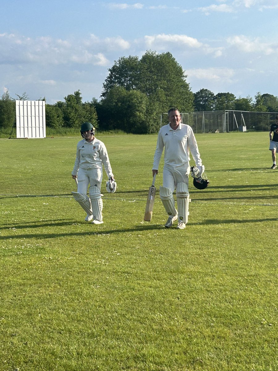 Great first adult cricket match for Willa. Winning runs scored with chris! Super Boundy effort 🏏🤩