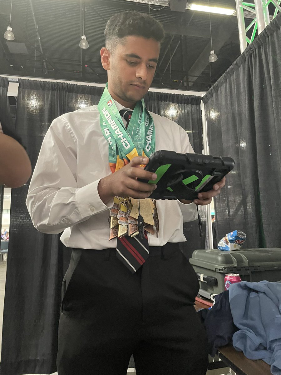 _Haydonus_ tweet media