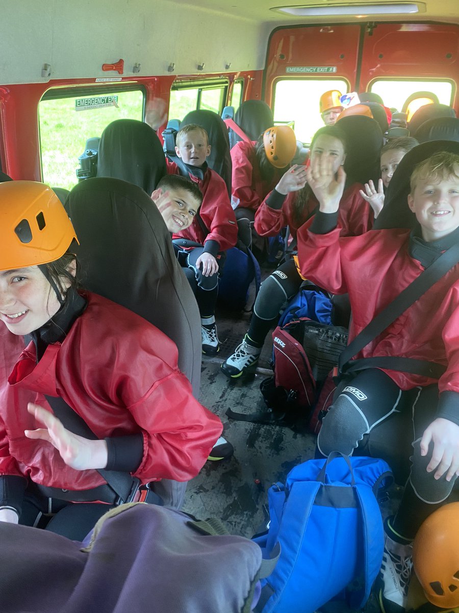 AMBERLEYPRIMARY's tweet photo. On our way back to High Borrans to have a bit of lunch before kayaking this afternoon #HighBorrans https://t.co/xACbsmPVpC