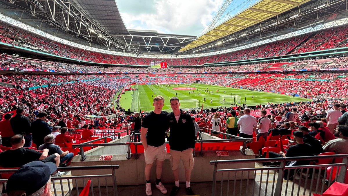 BrownMcsauce's tweet photo. Nothing on earth like being a red 🇾🇪 https://t.co/37ON62wZCN