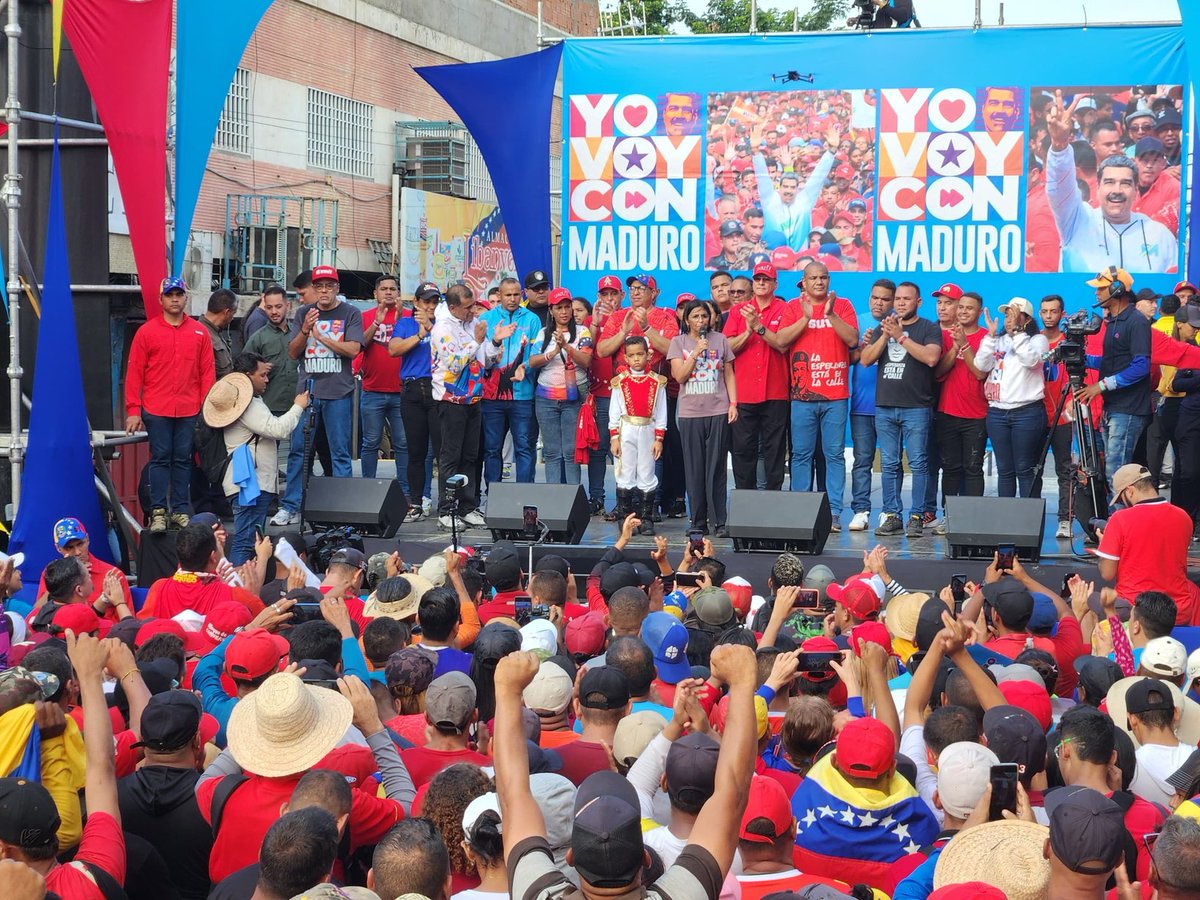 SucreGobierno.B (@sucregobierno_b) on Twitter photo "Aún con sanciones criminales Venezuela ha salido adelante, no es poca cosa. El presidente Nicolás Maduro es verdaderamente un líder digno, valiente y con bastante moral", <a href="/delcyrodriguezv/">Delcy Rodríguez</a>
#MaduroSeLasSabeTodas "Aún con sanciones criminales Venezuela ha salido adelante, no es poca cosa. El presidente Nicolás Maduro es verdaderamente un líder digno, valiente y con bastante moral", <a href="/delcyrodriguezv/">Delcy Rodríguez</a>
#MaduroSeLasSabeTodas