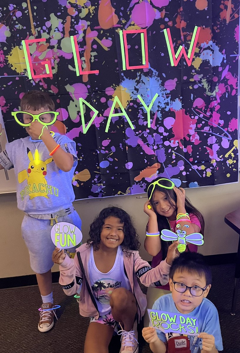 Celebrating the last Friday of school with Glow Day!! 🌟🩷💚<a href="/HumbleISD_LSE/">Lakeshore Elementary</a> #wearelakeshore