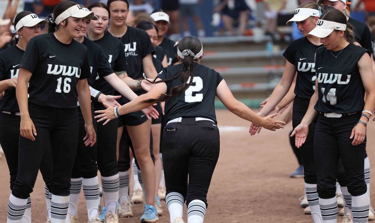 GNACsports's tweet photo. 🥎🏆| A huge congrats to @WWU_Softball which finished the 2024 campaign as the most successful #GNACSB team in conference history.

Full recap: https://t.co/nsxKQ3Lpcq https://t.co/XMIQzizWJB