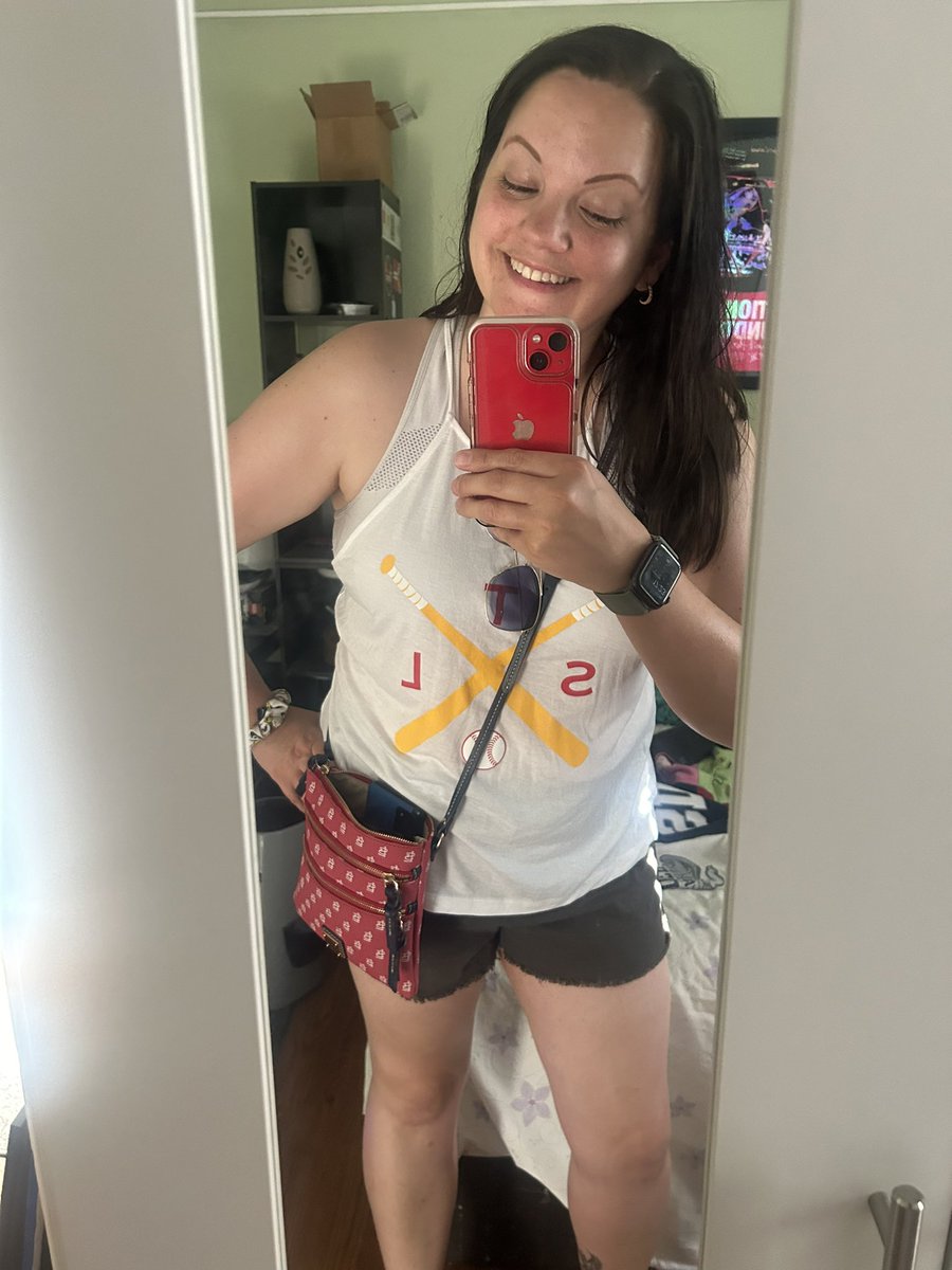 Ehmily  tweet media