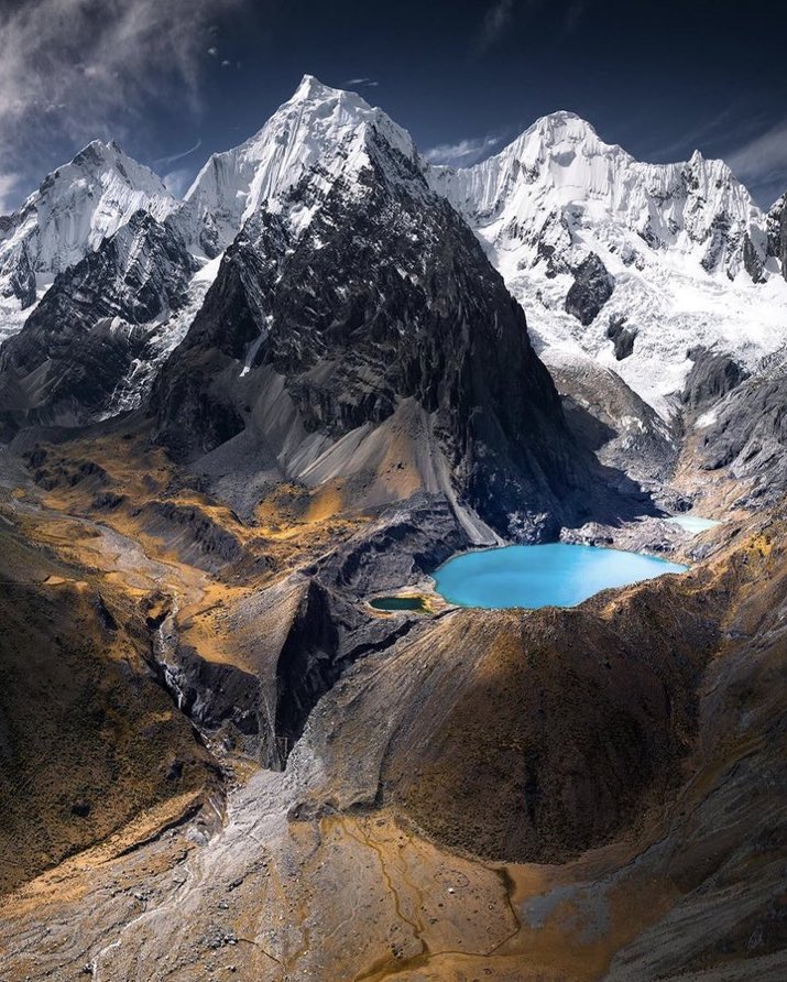 Un magnifico lago nel cuore delle Ande.