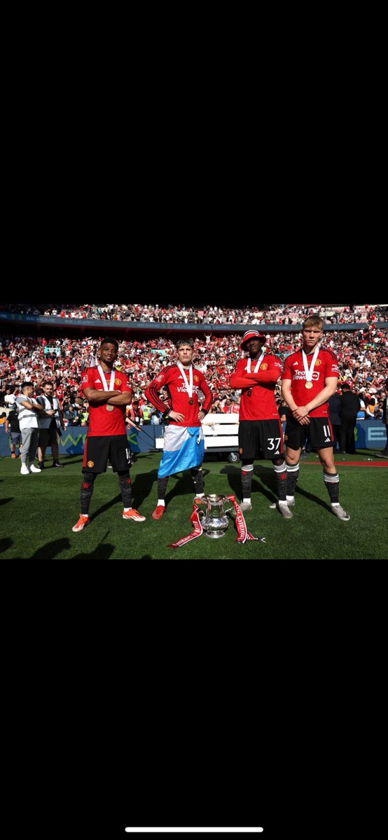 Cybertomm_'s tweet image. 