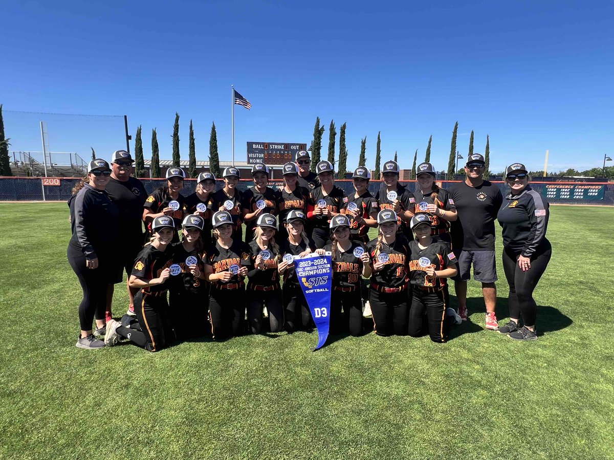 And the D3 softball championship goes to the Oakdale Mustangs.