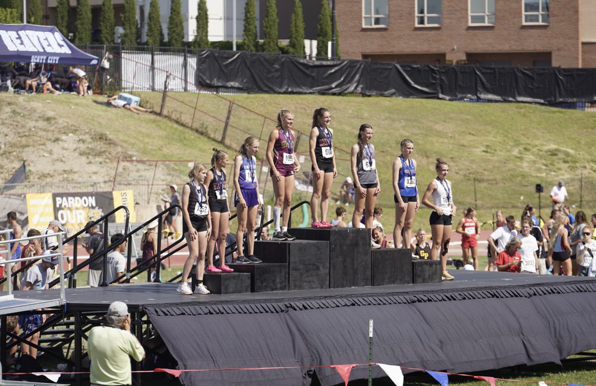 Congrats to <a href="/nat_hillebert/">Natalie Hillebert</a> for placing 7th &amp; medaling in the 400‼️🏅

School record holder in the 400 &amp; one of the best girl sprinters in Hayden history

#ForKB
#StateCats 
#HaydenTF
#TheCatsAreHere🦁