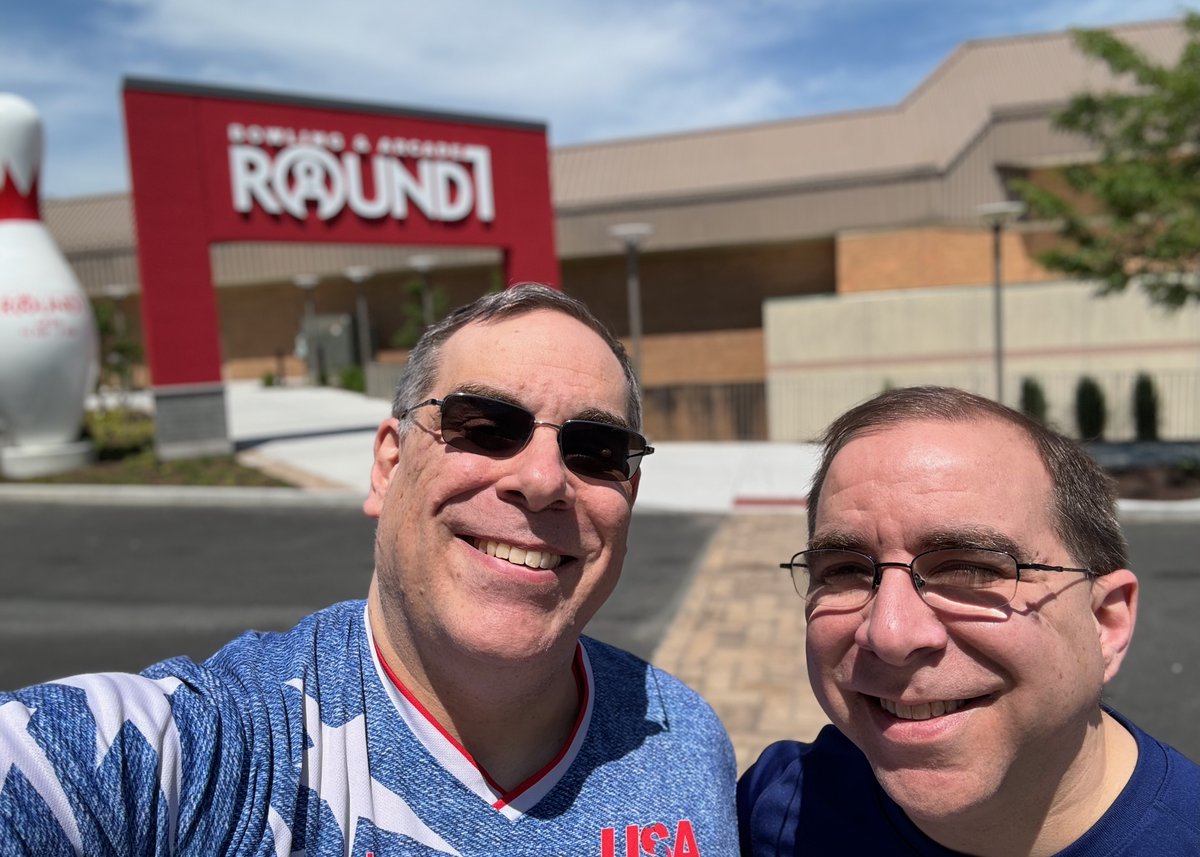 mchesner's tweet photo. We had a great time playing #clawmachines at Round1 at the Danbury Fair Mall. In the end I got 13 prizes and @crchair got 12.
#Round1 #Round1Arcade #DanburyCT https://t.co/3m5P9M6Eys