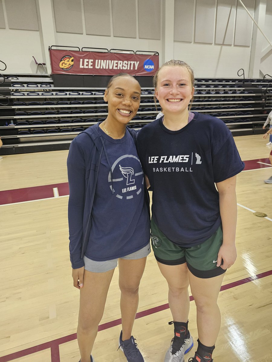 ZaraGosse's tweet photo. I had a fantastic experience at @LeeUWBB elite camp today. The campus is beautiful and Christ centered! Thank you to @coachmrowe and coach @nakeiaburks ! I truly enjoyed looking at @LeeU 's campus! #Classof2027 #paintprotector #NorthHallHighScool #Gainesville #Georgia @LadyTHoops