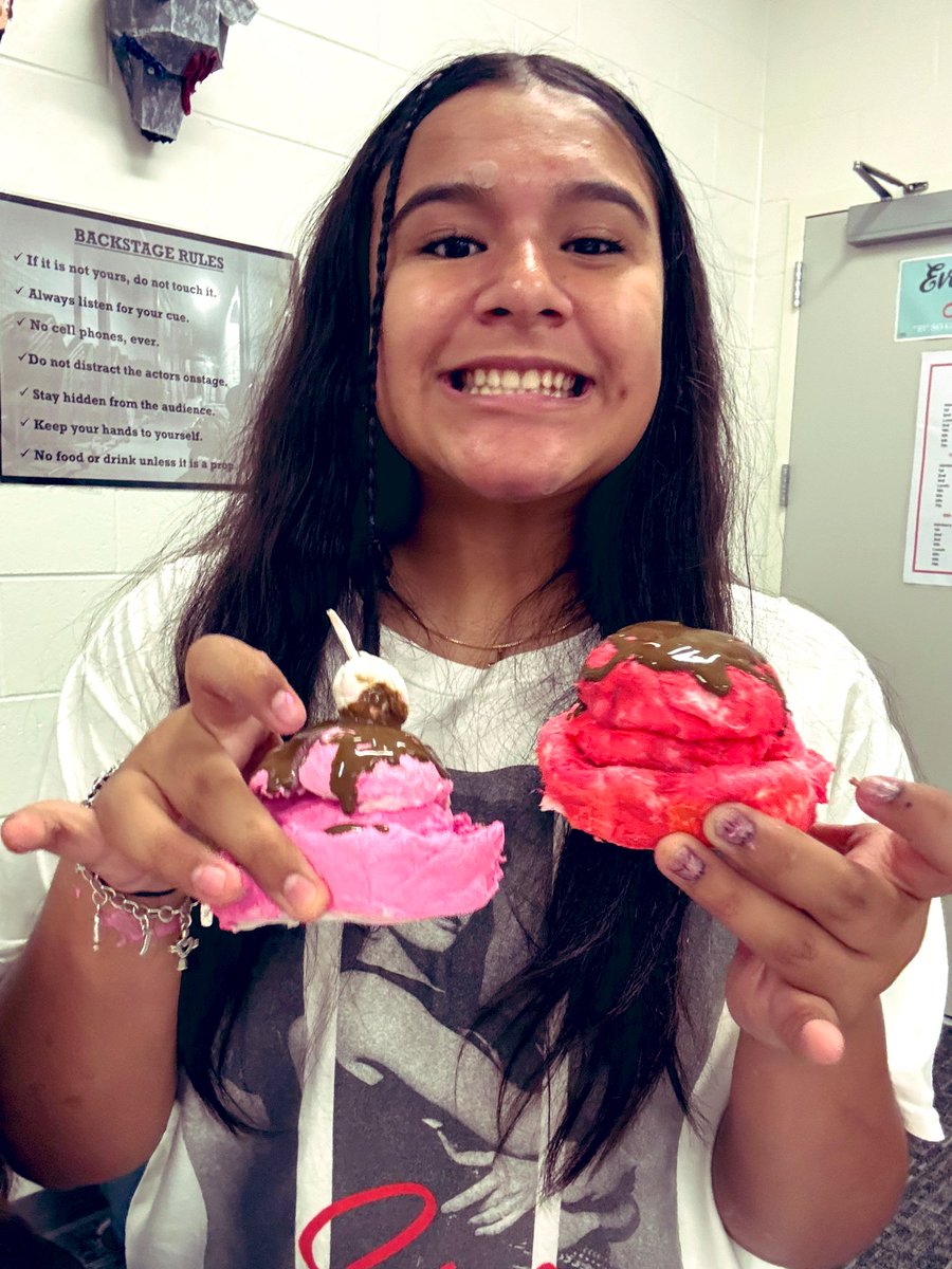KingwoodMSDrama's tweet photo. We all scream for ice cream! ๐ฆSo proud of this #KMSTechie Ally F.โshe worked hard to create her toilet paper prop treat! ๐
#Studentledclassroom #TechnicalTheatre #KMSCougarPride https://t.co/VWnEE5rWI9