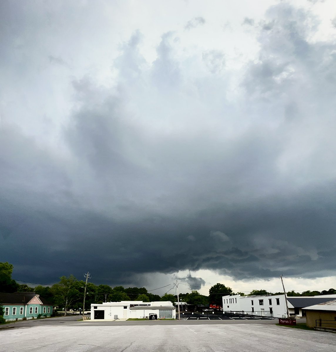 @spann @RichardWVUA23 DeWayne and Wendy are arriving in downtown Northport.