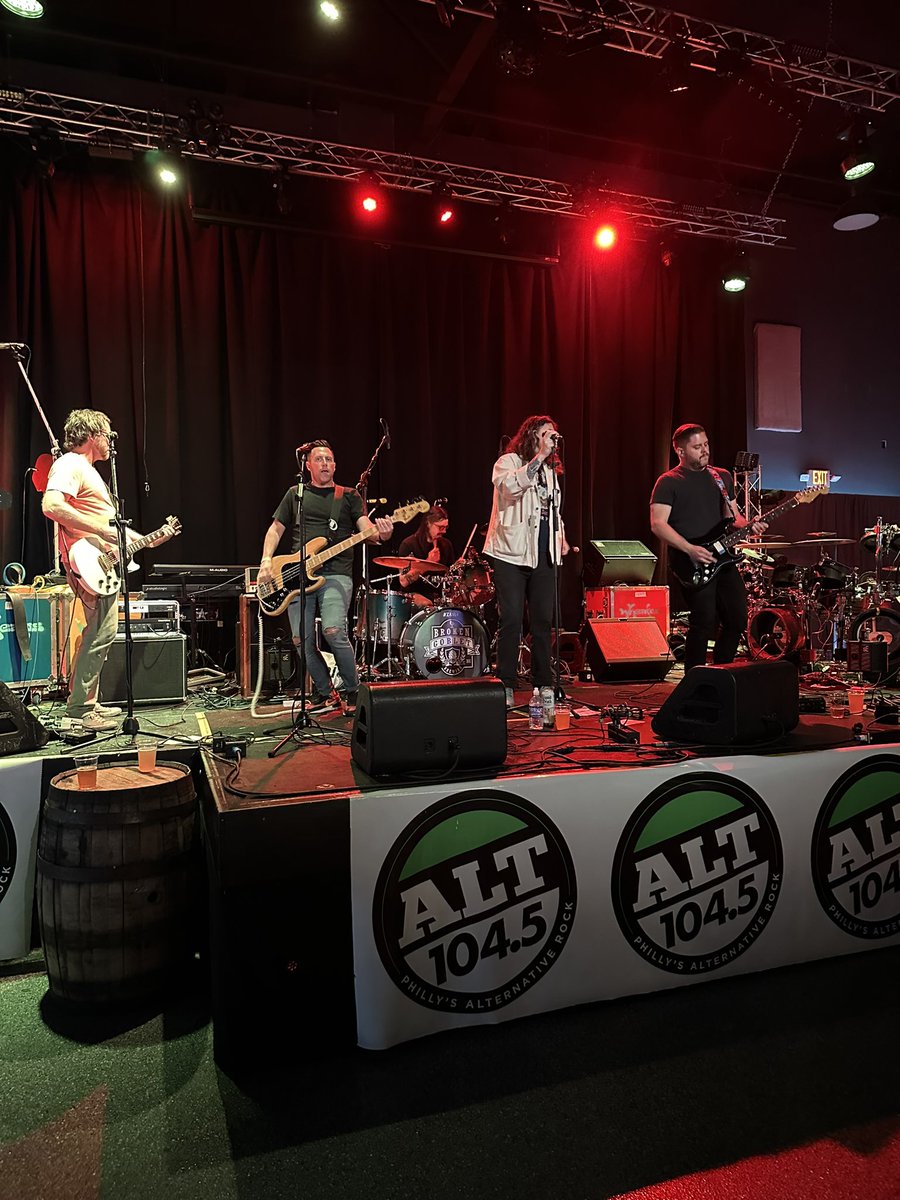Jaxon (@jaxonradio) on Twitter photo Yo! <a href="/desotojones/">Desoto Jones</a> out here absolutely killing it at <a href="/BrokenGobletPA/">Broken Goblet Beer</a> Amazing set!! #alt1045philly #localmusic #brainfest Yo! <a href="/desotojones/">Desoto Jones</a> out here absolutely killing it at <a href="/BrokenGobletPA/">Broken Goblet Beer</a> Amazing set!! #alt1045philly #localmusic #brainfest
