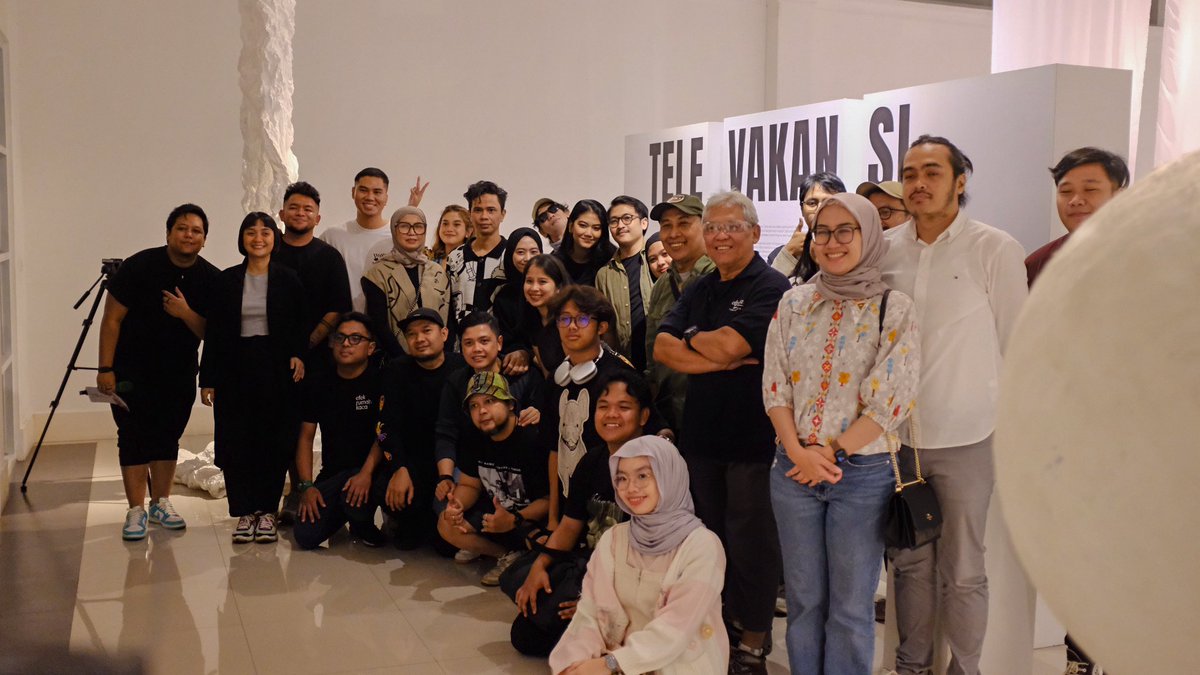 prdptngrhnt's tweet photo. Sedikit pengingat untuk selalu bersyukur. Tahun ini nama diri ada di galeri seni 🙌🏻

🦻Ekshibisi Televakansi 25 Mei - 9 Juni 2024 https://t.co/Fm08x8YDDT