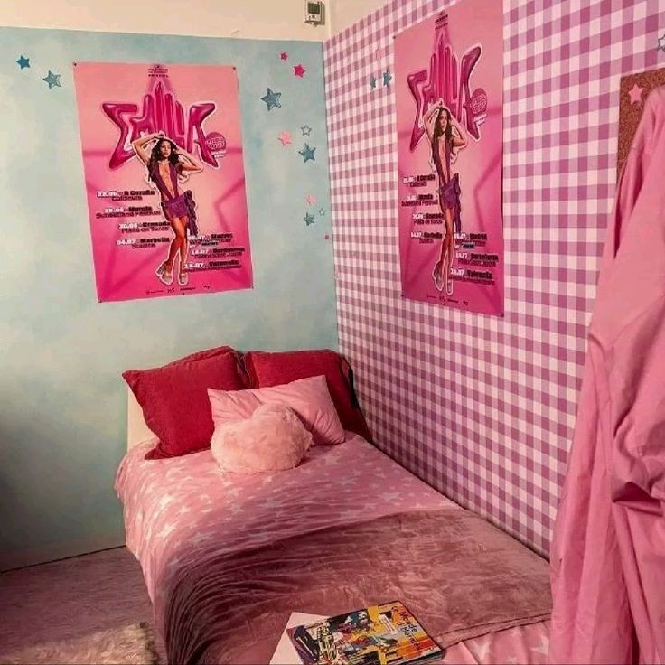 ccmernes's tweet photo. posters de Emilia para imprimir y decorar tu cuarto ୨ৎ https://t.co/FuDAKCyXC0