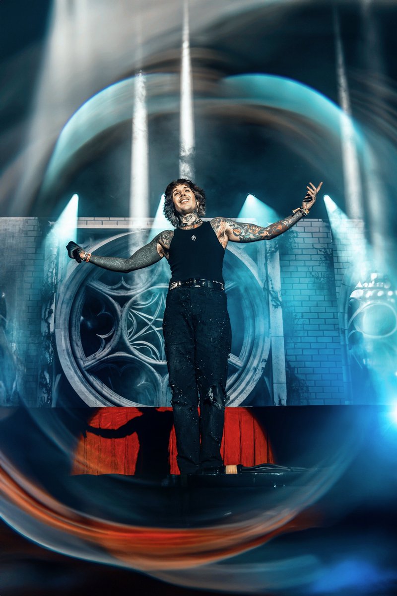 Happy album release to <a href="/bmthofficial/">Bring Me The Horizon</a> (fucking fiiiinally) 🫶💀

📸 <a href="/olobersyko/">Oliver Sykes</a> photographed by me at <a href="/snwfest/">Sick New World Fest</a>