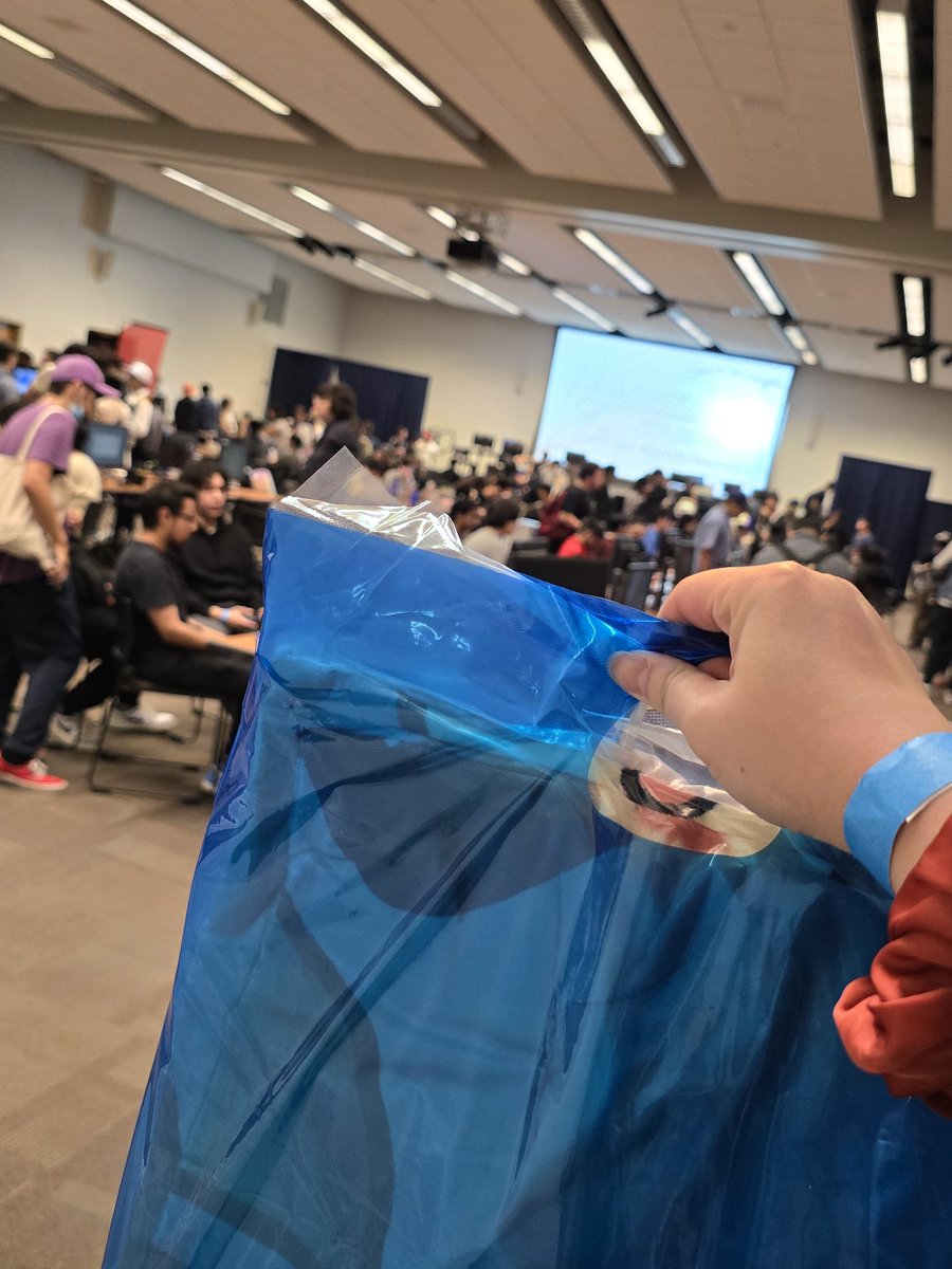 HappyYugina's tweet photo. At  @HLG_UCR supporting the local student creator economy today 🤑🤑🤑
Good luck with the rest of HighlanderCon!! 🙌 https://t.co/T4wcfpvZez
