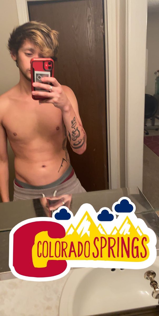 bza0230's tweet photo. @MomsHotSoles @MandingoGains Make an OF or nah? https://t.co/5SoIHVKlU6
