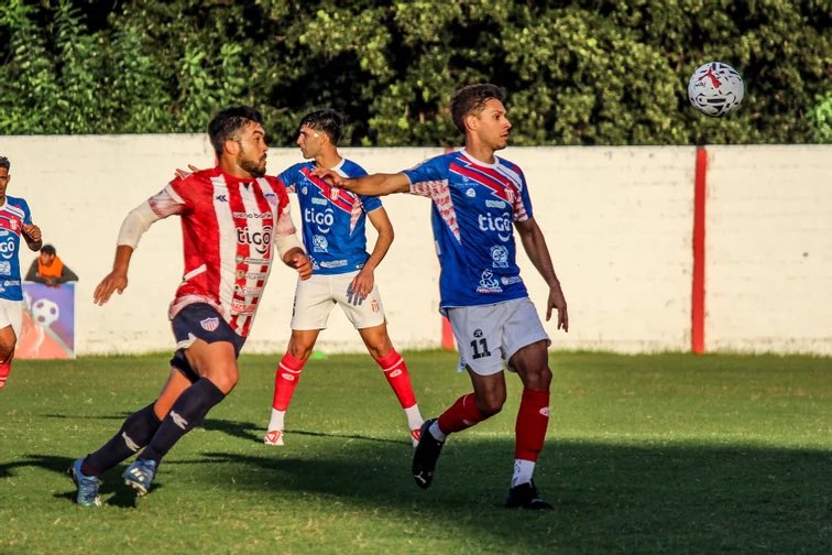 Prosigue el desarrollo de la octava fecha

Dos triunfos y dos empates en la tarde sabatina de la Primera B.

🗞️ goo.su/tqdzIvR

#APFPrimeraB ⚽️