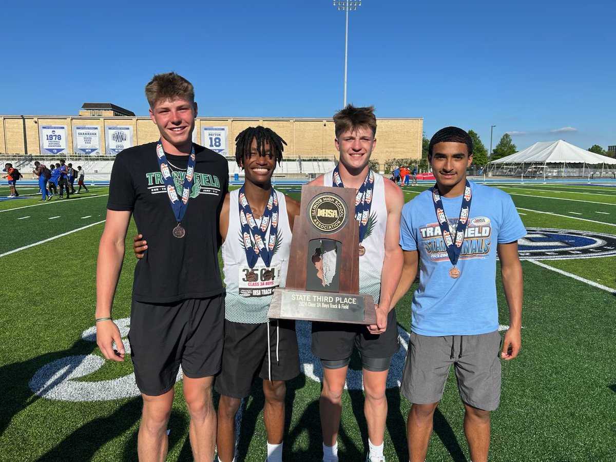 Here we go, 4 Rams, winners on the gridiron as well as the track. Today they capped off brilliant athletic careers with a 3rd place finish at <a href="/IHSA_ILLINOIS_/">Illinois High School Association #IHSA</a> Track and Field Championships. We will miss them! #LegacyMakers <a href="/sewimu119/">Sean Mullen</a> <a href="/JordanCleaves/">Jordan Cleaves</a> #PureGrit