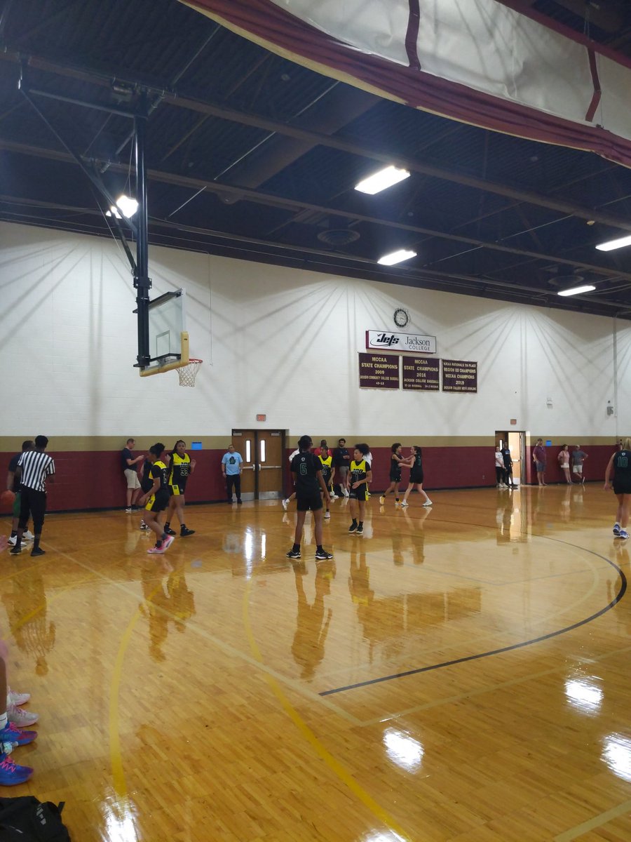 Evan Bell (@coachevanbell) on Twitter photo <a href="/DemiBolton_1/">Demi Bolton</a> knocks down a corner 3, finishes a full speed left pass from <a href="/DemayaAsberry/">DeMaya Asberry</a> & <a href="/avericollins_1/">Averi Collins</a> knocks down a wing 3 <a href="/Always100_MI/">Always 100 Anarchy - Michigan</a> <a href="/PGHMichigan/">Prep Girls Hoops Michigan</a> #memorialdayshootout <a href="/DemiBolton_1/">Demi Bolton</a> knocks down a corner 3, finishes a full speed left pass from <a href="/DemayaAsberry/">DeMaya Asberry</a> & <a href="/avericollins_1/">Averi Collins</a> knocks down a wing 3 <a href="/Always100_MI/">Always 100 Anarchy - Michigan</a> <a href="/PGHMichigan/">Prep Girls Hoops Michigan</a> #memorialdayshootout