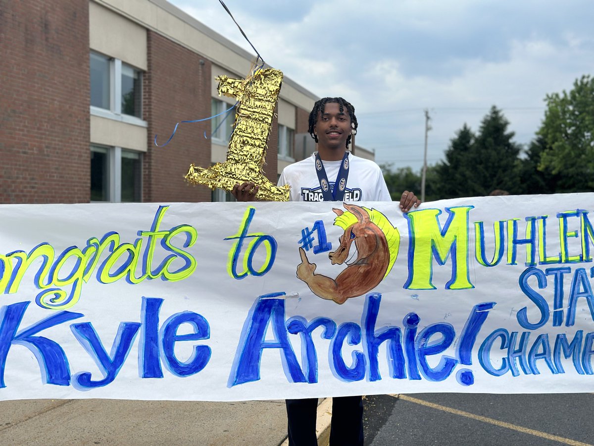 Kyle Archie !!! Pennsylvania State champion- High Jump!!! A monumental achievement!!! Congratulations Kyle and Family !!! ⁦@muhlsd⁩ ⁦@PADeptofEd⁩ ⁦@PSEA⁩ ⁦@PSBA⁩ ⁦🇺🇸⚓️Rah!!!