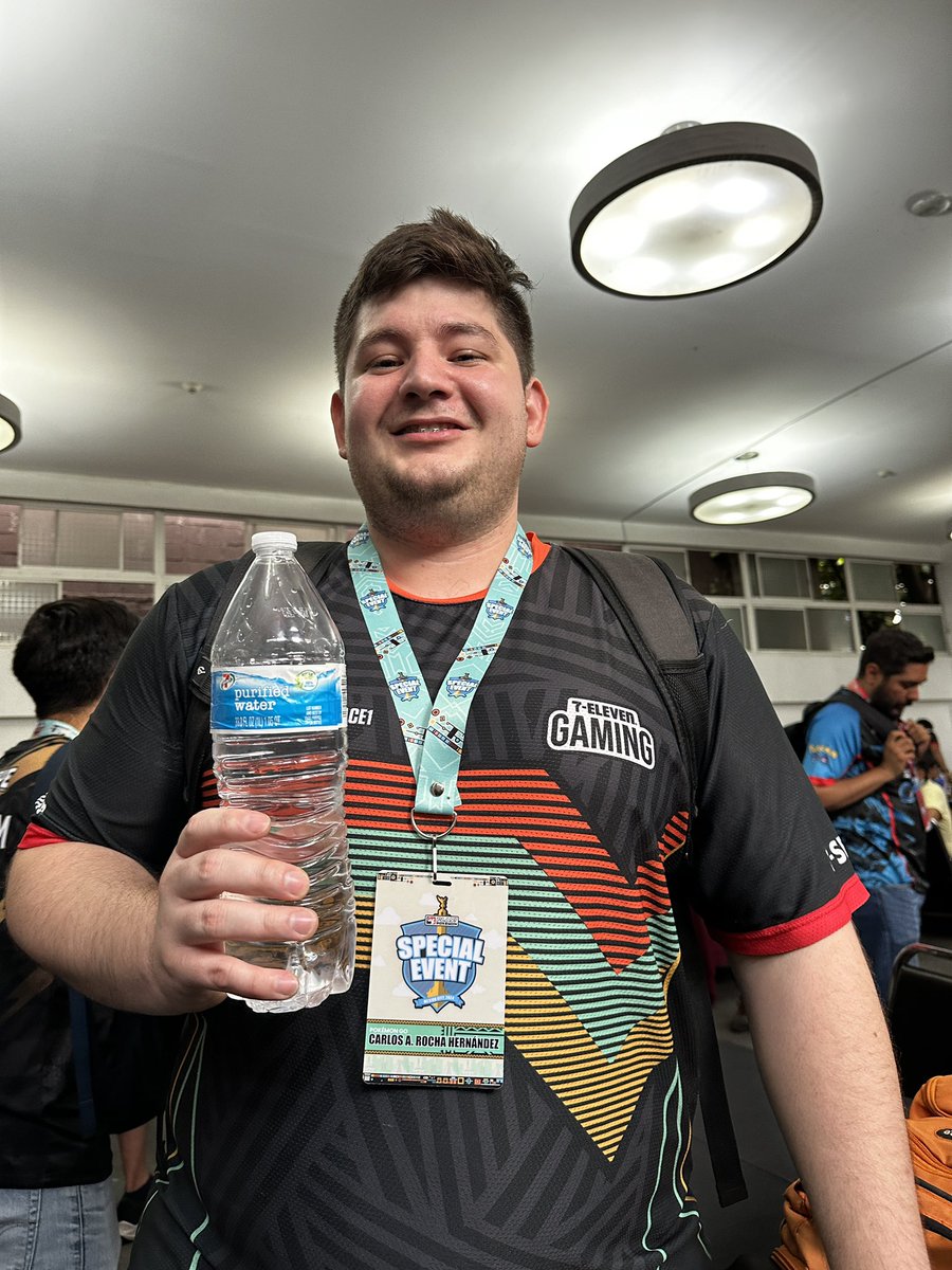 7ElevenGaming's tweet photo. ¡ROCHA AL MUNDIAL! 🏆🎉💪 
@Rochababyface1 clasifica hoy al Campeonato Mundial de Pokémon GO. ¡Muchas felicidades! #GO7Eleven https://t.co/TC4KyIQsWy