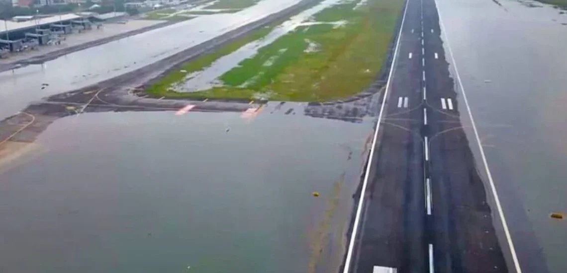 A empresa administradora  do aeroporto de Porto Alegre  pede revisão de contrato. ( #SBPA )
Anac diz estar iniciando a avaliação do pleito, mas que “ainda não se conhece a dimensão das perdas” provocada pelas chuvas.