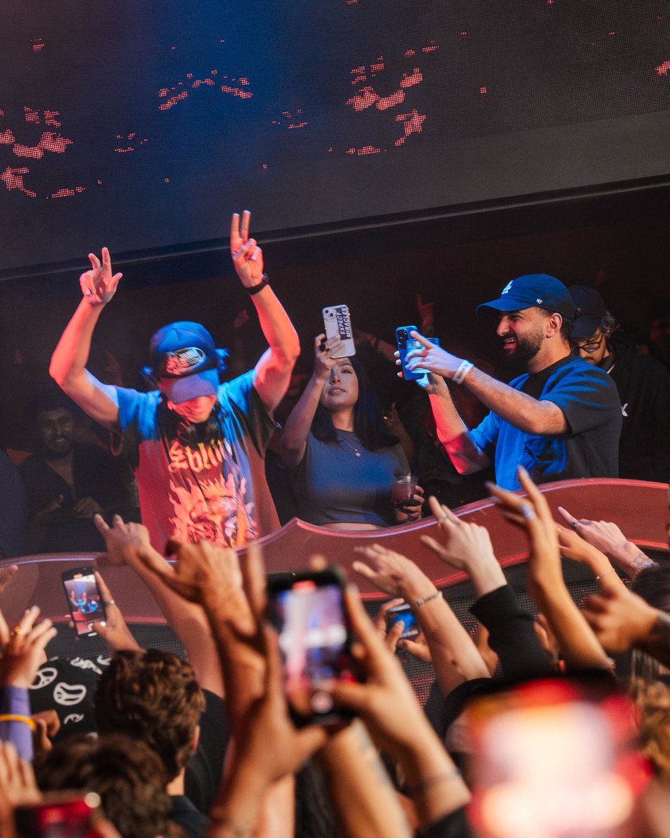 timenightcluboc's tweet photo. Kicked off MDW with @ODD_MOB for his #TimeOC debut. 🔥

Swipe to the end for a true friend moment brought to you by @ValentinoKhan. 💁‍♀️🎥 https://t.co/zEH7V0rZuT
