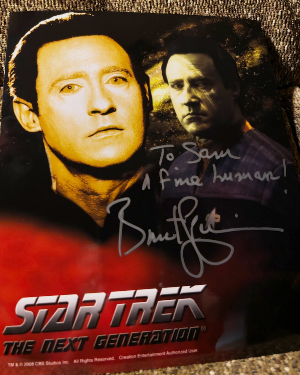 I got to meet one of my heroes today. Such a kind and hilarious man. I wonder what 16-year-old me would have thought if he knew that 37 years later he would get to talk with Data from Star Trek.

@BrentSpiner #BrentSpiner #galaxycon #startrek #startrektng #data