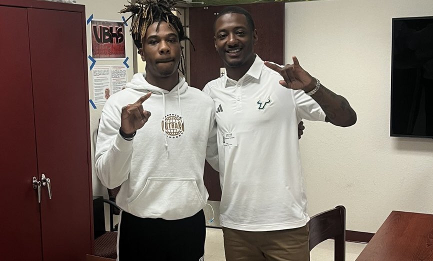 I’ve logged a prediction for USF to land a commitment from 2025 CB Robert Jones (@Robertjones_3) out of Vero Beach (Fla.) High 🤘🤘🤘👀 On3 profile: on3.com/db/robert-jone…