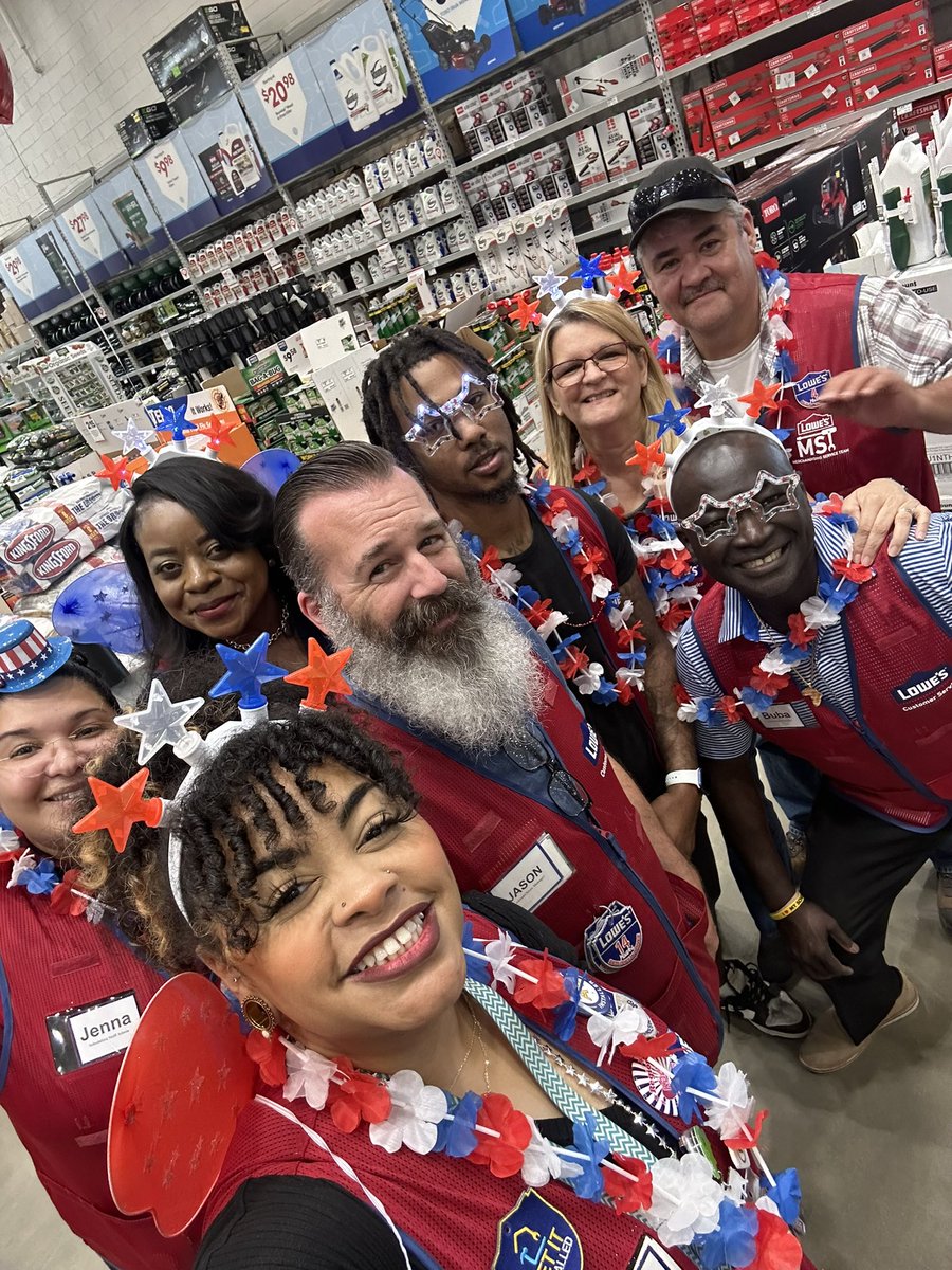 We are full of smiles, but we are forever thankful for our heroes who gave up everything so that we can smile like this.  #Lowes2244 is grateful for the Heroes who fought for us to have a better tomorrow.
<a href="/DCT0813MD/">Dante Thomas</a> <a href="/catinabutler14/">Cece Butler</a> <a href="/Roni91323685/">Veronica</a> <a href="/BubaR9/">Buba</a> <a href="/BenitoKomadina/">Benito.Komadina@Lowes</a> <a href="/BlueBoxR1/">@BlueBoxR1</a>