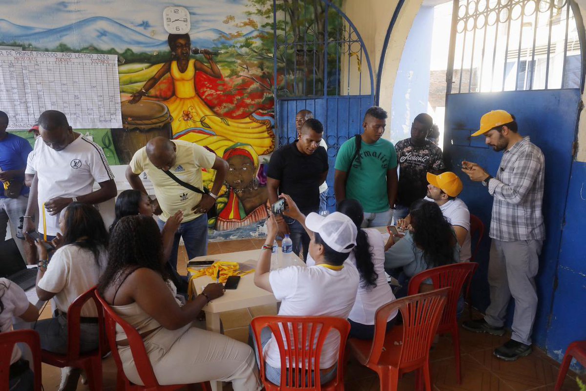 MinEnergiaCo's tweet image. Seguimos construyendo la #MineríaParaLaVida de la mano de las comunidades. 

Más de 250 personas asistieron a la #CumbreMinera en la sub región de Telembí, creando un espacio de diálogo propositivo para la consolidación de los Distritos para la Vida y la Paz  

Abrimos Hilo🧵