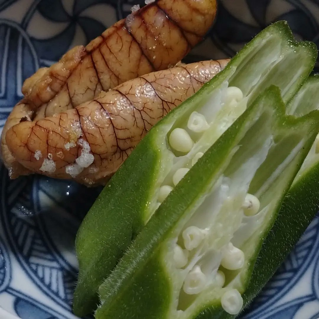 cherry_masaya's tweet photo. #goodmorning #mycooking #breakfast #sashimi
#largescaleblackfish #chickengrunt
#fishroe #natto #okra #umeboshi #misosoup #healthy #tastegood
#朝ごはん #お刺身ごはん #メジナの刺身 #イサキの刺身 #お刺身 #イサキの卵 #秋葵 #納豆 #豆腐のお味噌汁 #梅干し #健康 #美味しい #好好吃 https://t.co/S1m0wxBqEL