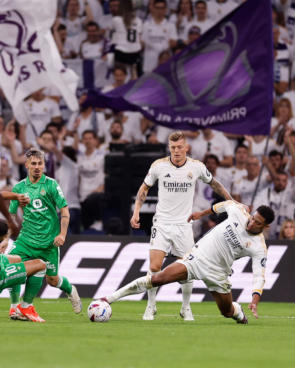 Special send off for a special player, it was a pleasure, @ToniKroos. 🤍