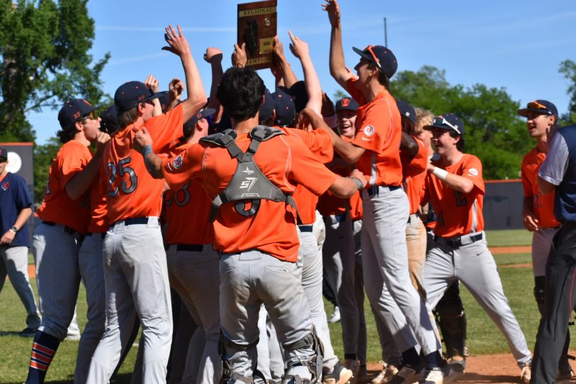 WildkitBaseball's tweet photo. Wildkits beat Loyola 5-1 for their 4th straight Regional championship! https://t.co/vvyHjH4YG7