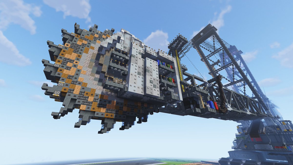 GARRETT2BY4's tweet photo. I can't wait to fully show this bad girl off! #Minecraft #MinecraftBuilds #Bagger288 https://t.co/wHnWgnswsZ