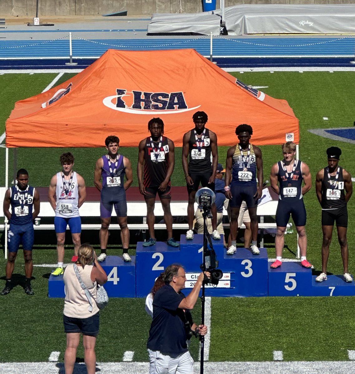 Illini West Track & Field tweet media