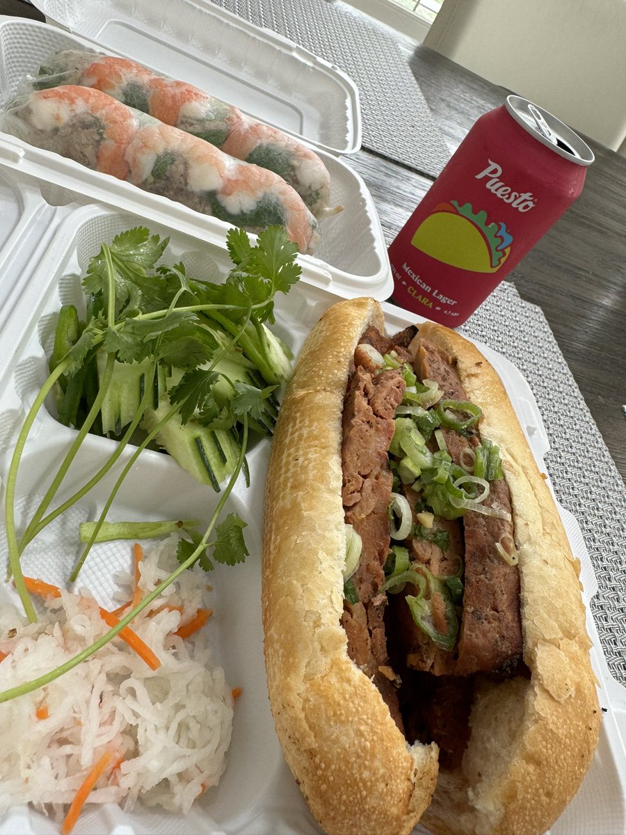 Saturday lunch. 
keeping it local.  
<a href="/phocadao/">Pho Ca Dao & Grill</a> 🥪
<a href="/EatPuesto/">PUESTO</a> 🍺
#shoplocal