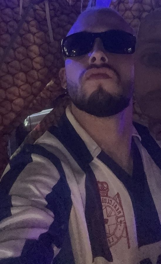 David Mella con la camiseta de su padre Gonzalo Mella
#DePaisAFillos