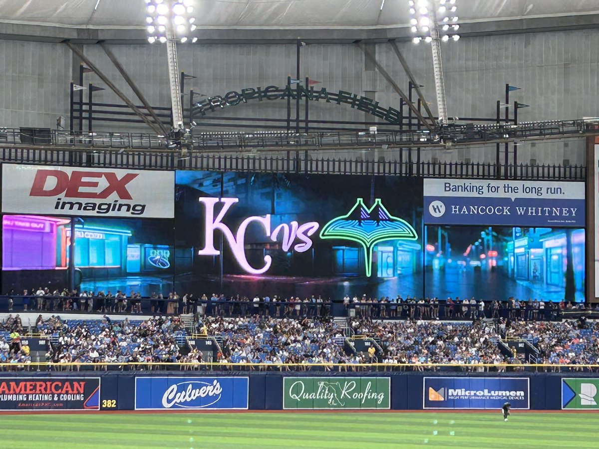 Watched the @Royals win their 8th game in a row this afternoon w/ 3 starters batting below the Mendoza line. Can’t argue w/ success though. ☀️🌴🥂⚾️