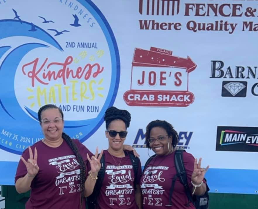 GJAC1952's tweet photo. Greater Jacksonville Alumni Chapter(G'JAC) of Gamma Sigma Sigma National Se was out and about today running for a cause KINDNESS MATTERS 

#weeserve #iserve #gjac #gss #1952 #weeoop #gammasigmasigma https://t.co/sfwh57wTMC