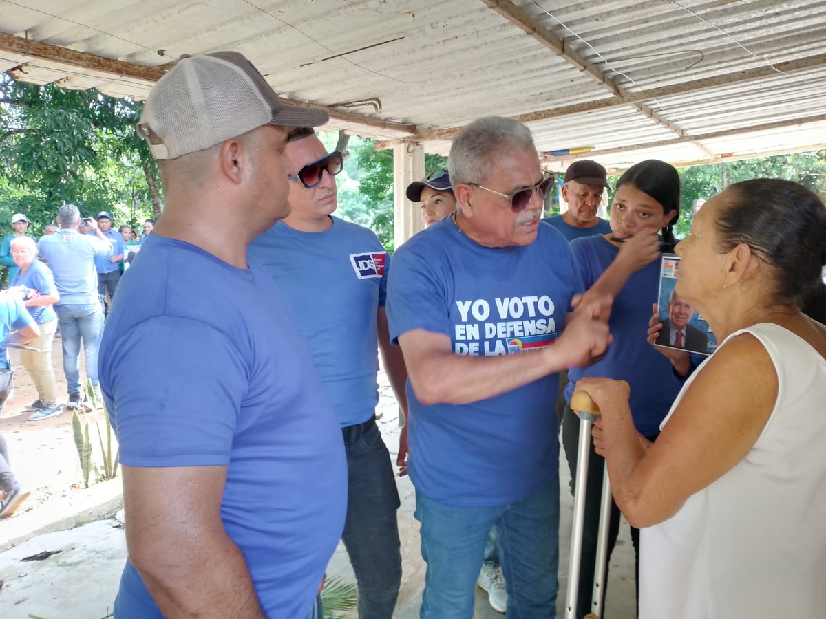 CojedesUNT1's tweet photo. Hoy #25May nos fuimos ¡De #Tinaquillo a #LimaBlanco!
Así son nuestras estructuras, de la mano del pdte. @VillanuevaUNT , comprometidas con el @partidoUNT y con #Vzla para recuperar todos los espacios políticos y éste #28Jul lo vamos a lograr. https://t.co/UwyCgDPINS