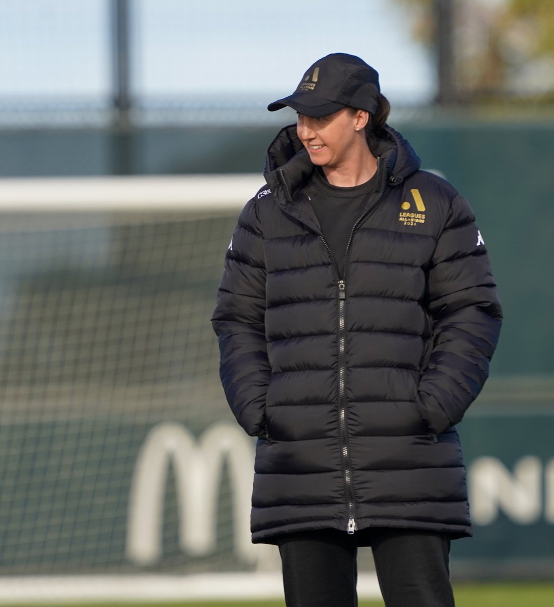 Kat_Smith_7's tweet photo. Honoured to serve as the assistant coach for the @aleaguewomen All-Stars against @ArsenalWFC! Reuniting with head coach @MontemurroJoe, working with fantastic staff and playing group, and experiencing the incredible support from the Melbourne crowd. Proud of our team ❤️⚽🙌 https://t.co/f5UD4XG5yP