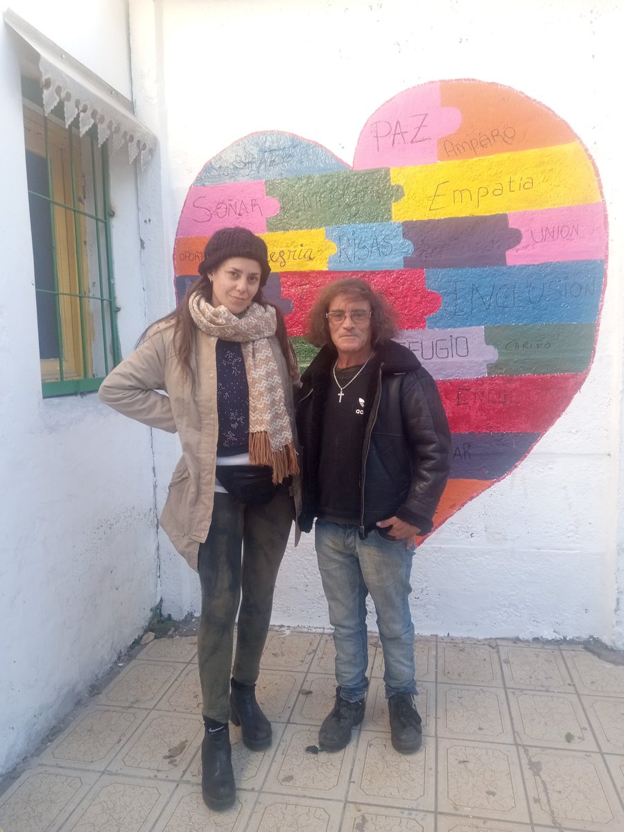 🌎📻 Realizamos Murales Junto a Jorge en LA SEMANA DE CELEBRACIÓN  CUMPLEAÑOS N° TRES del CENTRO BARRIAL MAGDALENA LLAVALLOL ♾️ONG ➡️NSP:(No Seas Pavote)📹
🇦🇷#ArtistasArgentinos
🇦🇷#CinthyaSalvatelli
🇦🇷#OnuArgentina
🛑#Artear
⚫#ArtearMarketing
🤍#RapArgentino