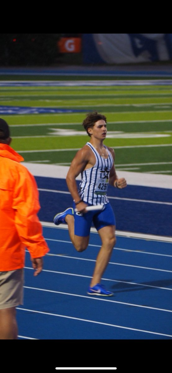 Had an amazing Freshman T&F szn being able to run varsity times and earning the opportunity to run at State and compete. Still have plenty to work on and will come back faster than before! @SCNTrack @SCNFBOFFICIAL