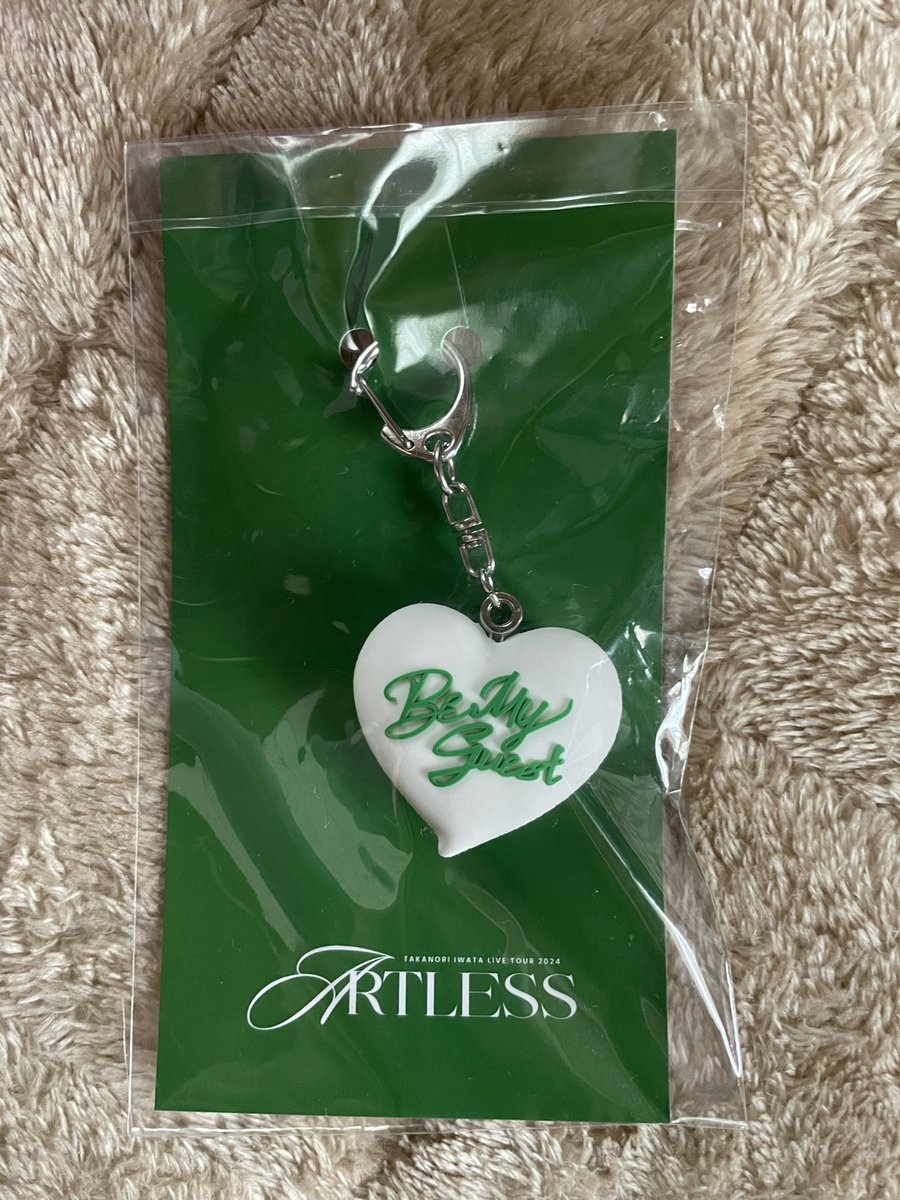 H_sa426's tweet photo. Takanori Iwata LIVE TOUR 2024 ARTLESS 
岩田剛典 会場限定 ハートキーホルダー 
グッズ 交換

【譲】静岡

【求】福岡 宮城 大阪 

静岡エコパアリーナで現地交換可能な方はリプお願いいたします。 https://t.co/DvnHGe0Kk2