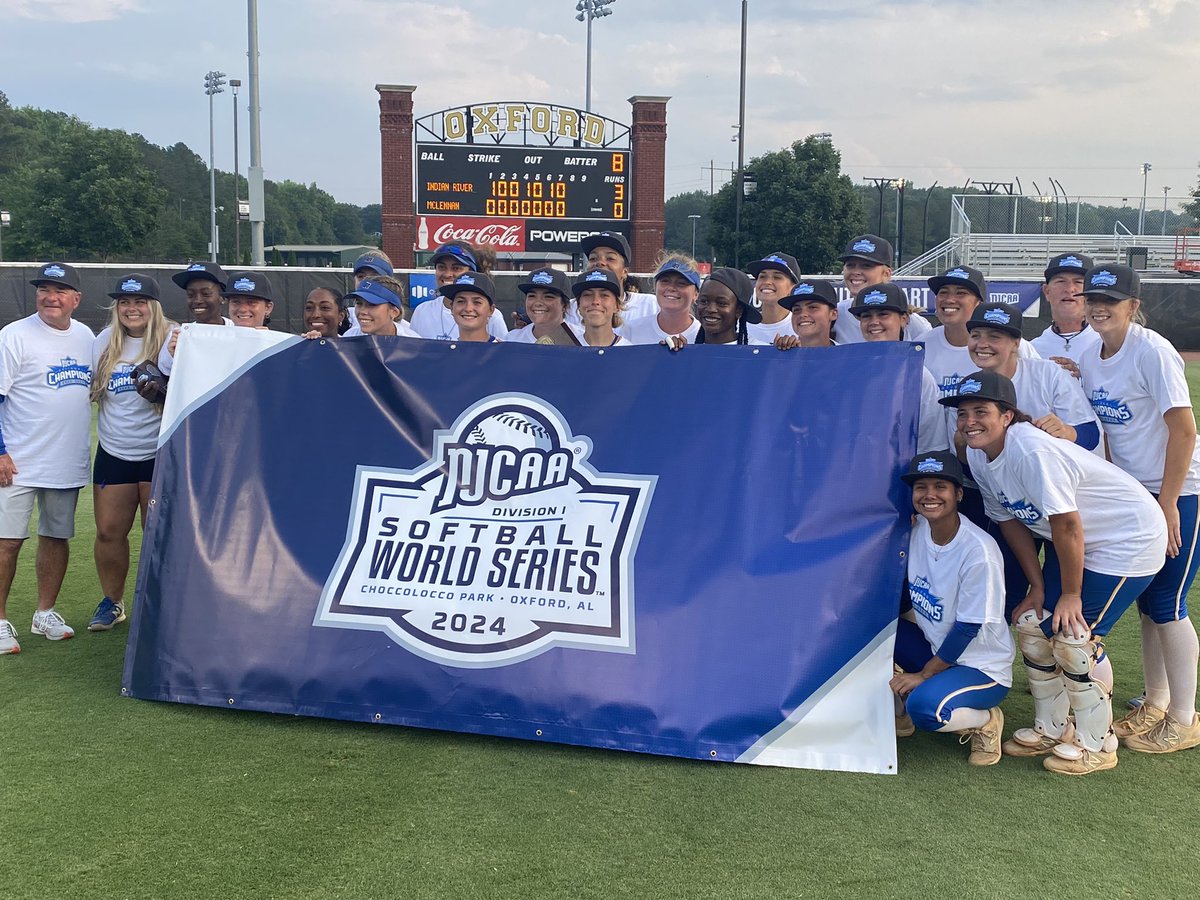 Incredible accomplishment. Indian River wins the National Title beating McLennan twice today. @PattersonCass09 makes all tourney team and we're heading home with the big one! @Biggamebobby @CSA_Athletes @elhs_softball @Bullets_18u