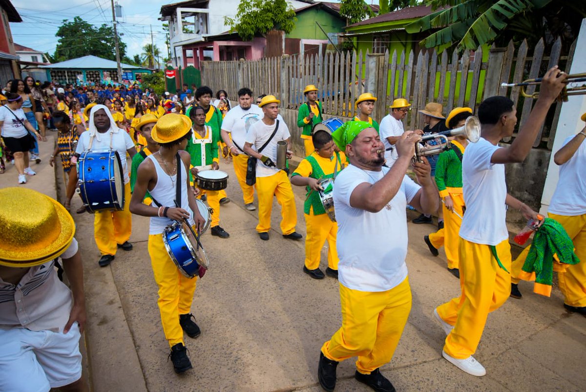 Bluefields vive una fascinante experiencia con su tradicional Carnaval Mayo Ya 🥳💃🎊🏝 #NicaraguaFascinanteIrresistible #NicaraguaÚnicaOriginal #MayoYa